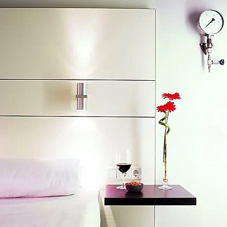Ferrotel - Partner Of Sorat Hotel