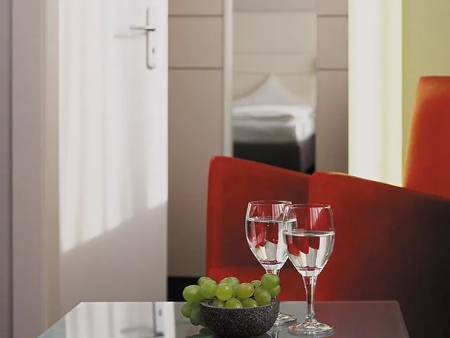 Ferrotel - Partner Of Sorat Hotel 3*